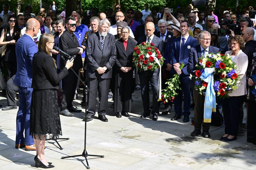 Sudetští Němci i Češi na závěr brněnského sjezdu uctili oběti okupace