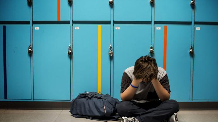 Škola, šatna, skříňka, žák, student, smutek, deprese