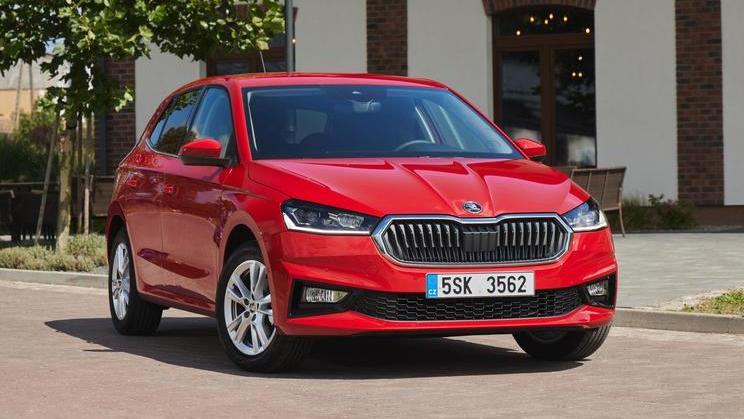 Současná generace Škody Fabia měla premiéru v roce 2021.
