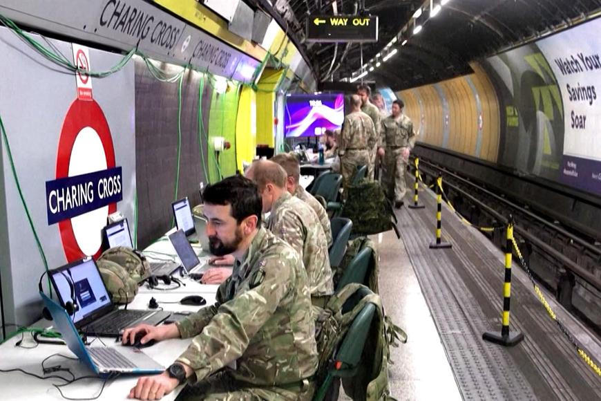 „V našem scénáři má Rusko dvě zásadní výhody.“ NATO simulovalo v metru válku s Putinem