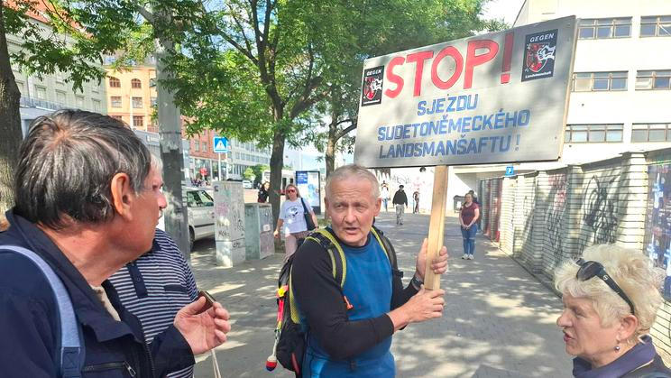 Demonstrace proti akcím spojeným se Sudetoněmeckým krajanským sdružením, 21. května 2026, Brno.