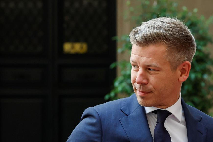 Nový maďarský premiér drží Orbánovu linii. Ukrajinu zasáhl na citlivém místě