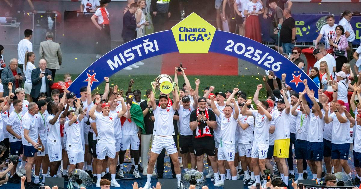 Mezi Slavií a Spartou je výrazný rozdíl. Kouč Dukly ukázal, kde je český fotbal