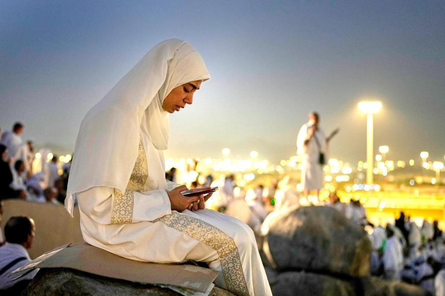Hora Arafát je v obležení poutníků. Miliony muslimů se modlí za odpuštění