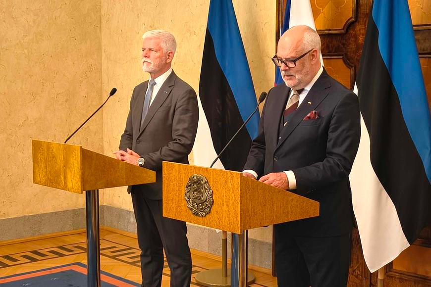 „Nevysílá dobrý signál,“ řekl Pavel v Estonsku o Babišově vládě. Zmínil muniční iniciativu