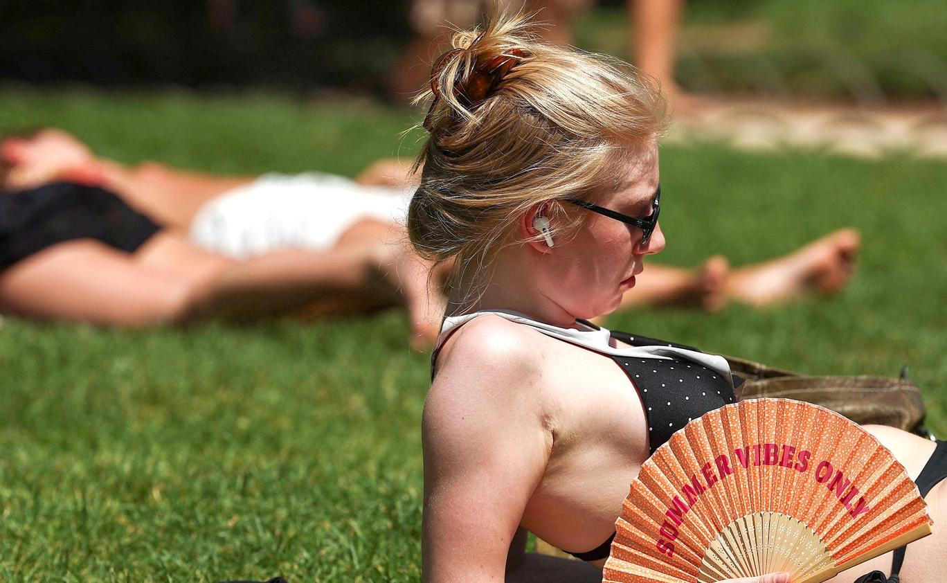 Heatwave persists in Paris