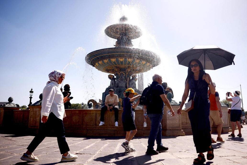 Heatwave persists in Paris
