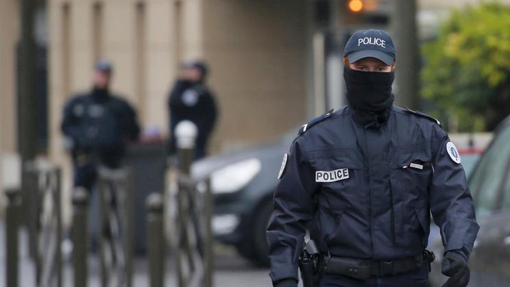 Francouzská policie zajistila okolí bytu v Paříži, kde vznikal plán na další teroristický útok
