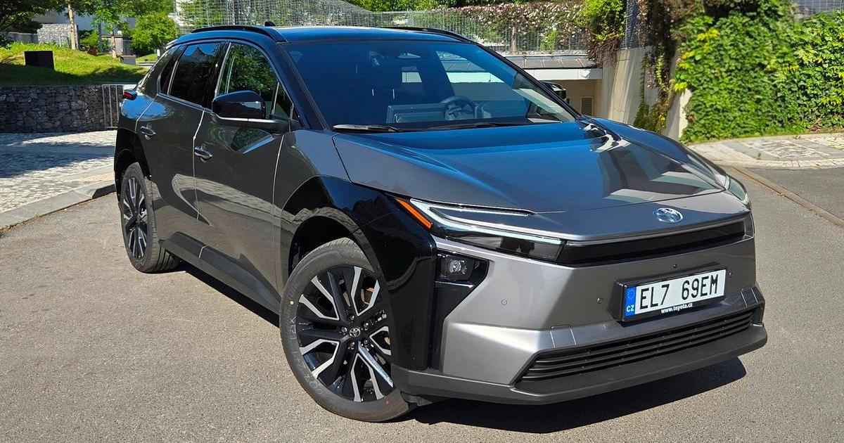 Radikální změna podtržená milionovou zárukou. Toyota napravuje elektrický propadák