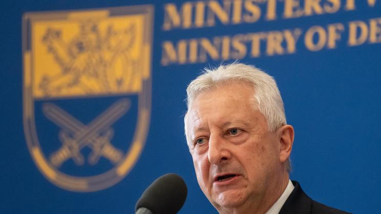 ČR-Černá Hora-armáda-vláda-FASTPIX