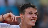 Jakub Menšík v zápase třetího kola Roland Garros 2026 proti Alexi de Minaurovi