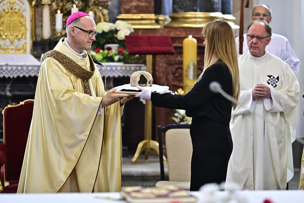 ČR-církve-zábava-správa-Jablonné v Podještědí-FASTPIX