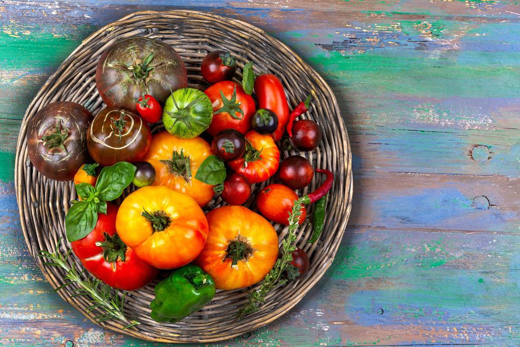 Main,Old,Tomatoes,Grouped,On,A,Wicker,Tray.