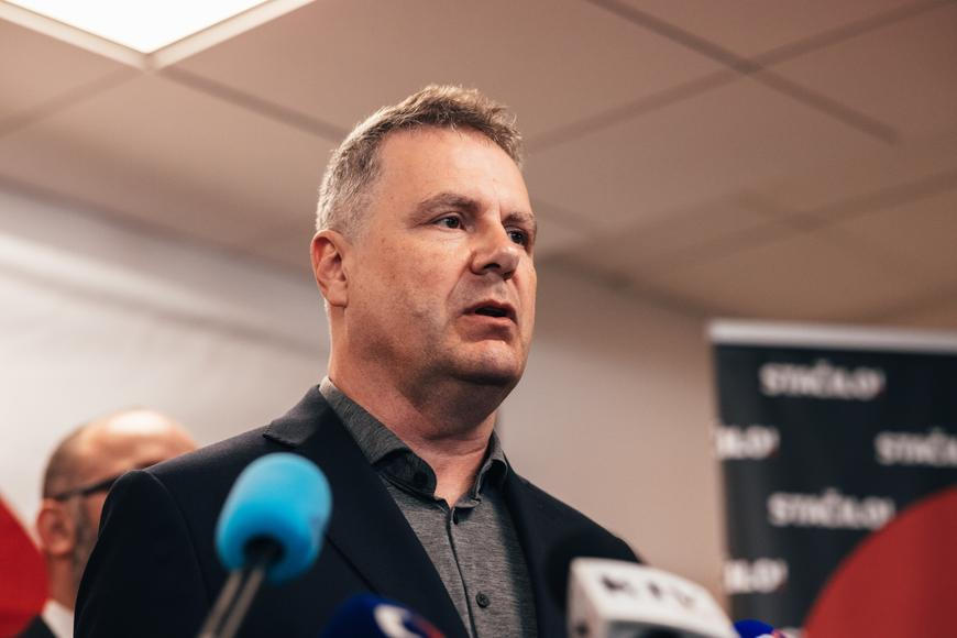 Komunisté mají nového předsedu. "Konec Konečné je výrazná ztráta," míní expert