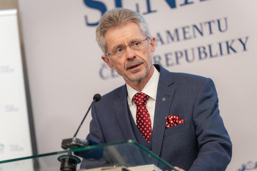 "Zasáhl do vnitřních záležitostí země." Čína odsoudila Vystrčilovu cestu na Tchaj-wan