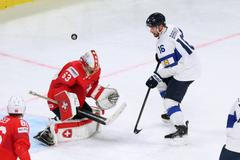 Aleksander Barkov v útočné akci