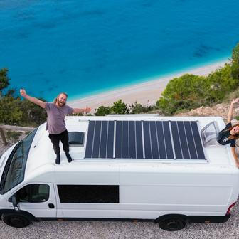 Kvůli mnoha zákazům pro campery ve většině zemí, vanlife není až taková svoboda, jak může vypadat na sociálních sítích.