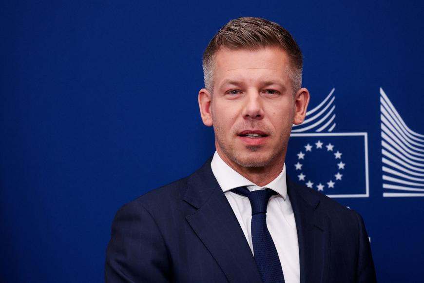 Čistka "Orbánových loutek" drhne. Na vzdorujícího prezidenta Magyar chystá zákon