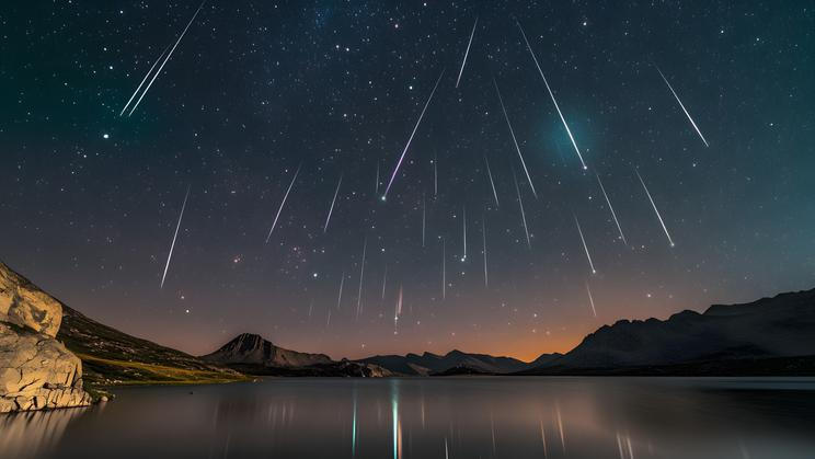 Perseids,Meteor,Shower,And,The,Milky,Way,Silhouette,In,The