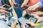 Group,Of,Friends,Using,Smart,Mobile,Phones,App,-,Teenagers