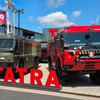 Čtyři různé vozy ukázala kopřivnická Tatra.