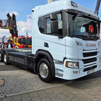 CP31L není jedinou elektrickou Scanií v nabídce, nicméně další má jednoduchou kabinu, která pro hasičské nástavby není příliš vhodná.