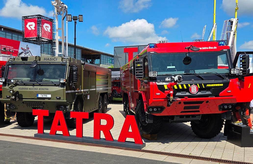 Čtyři různé vozy ukázala kopřivnická Tatra.