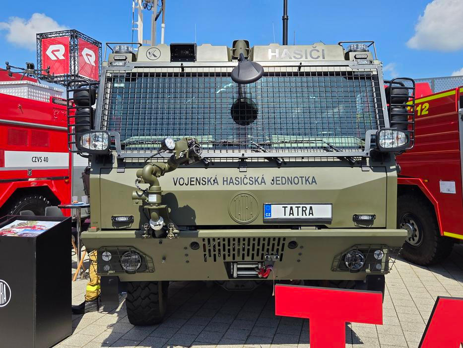 Vojenská hasičská jednotka bude používat model Force CAS 30 6x6.