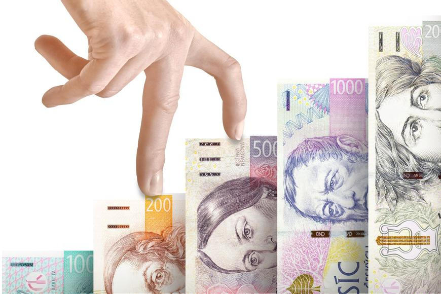 Průměrná mzda v Česku v prvním čtvrtletí vzrostla na 50 tisíc korun