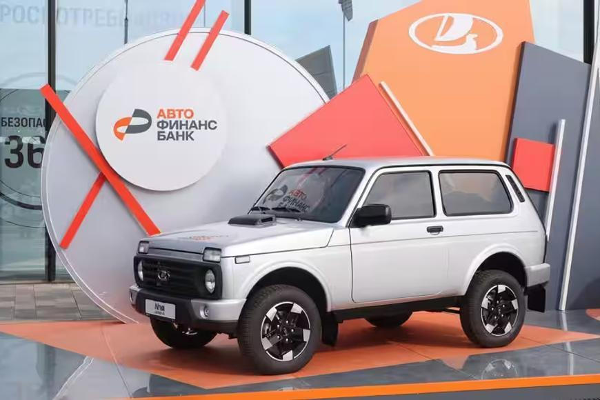 Téměř senzace, píší v Rusku. AvtoVAZ omladil Ladu Nivu, získala dotykovou obrazovku