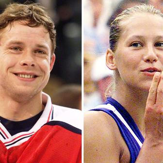 Krásná a kultovní. Sexy tenistka Anna Kurnikovová slaví 45 let.