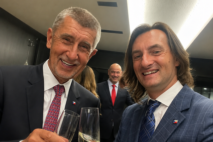 Poslanec ANO Denis Doksanský s premiérem Andrejem Babišem (ANO)
