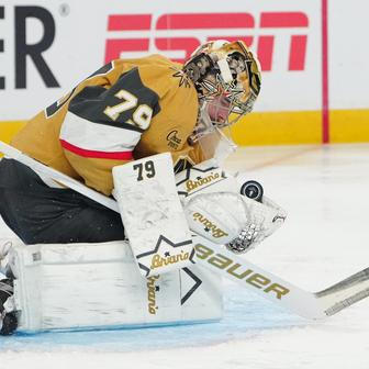 Carter Hart v play off NHL 2026