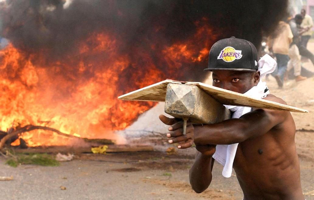 Protests against a U.S. Ebola quarantine plan in Kenya