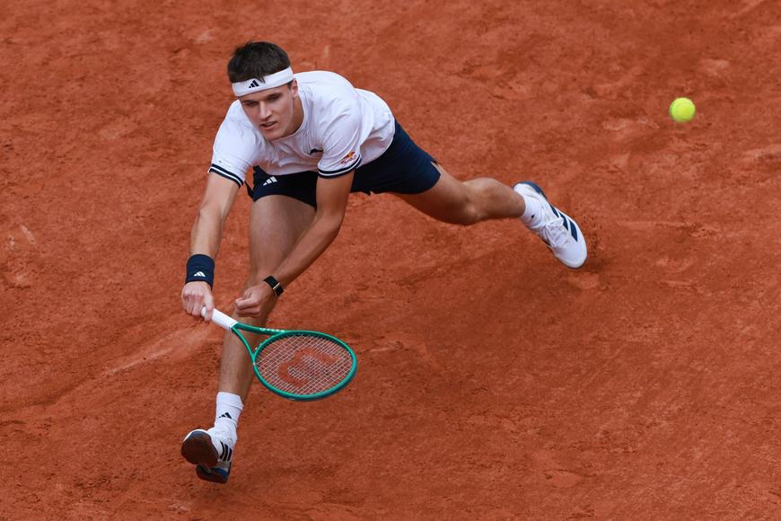 Menšík - Zverev. Semifinále Roland Garros, mladý Čech hraje životní zápas proti favoritovi