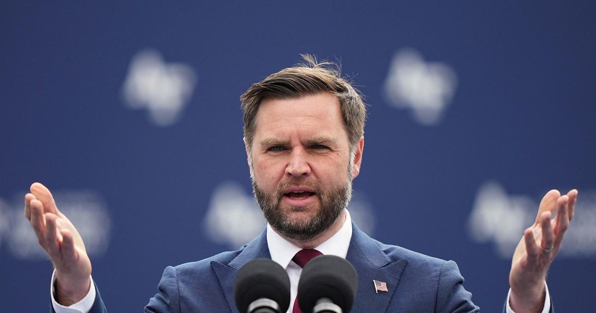 „Pobuřující,“ napsal Vance k vraždě mladíka v Británii a pustil se do evropských elit