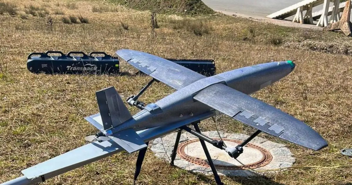 Pět metrů nad zemí a dvousetkilometrová rychlost. Tenhle dron odříznul Krym