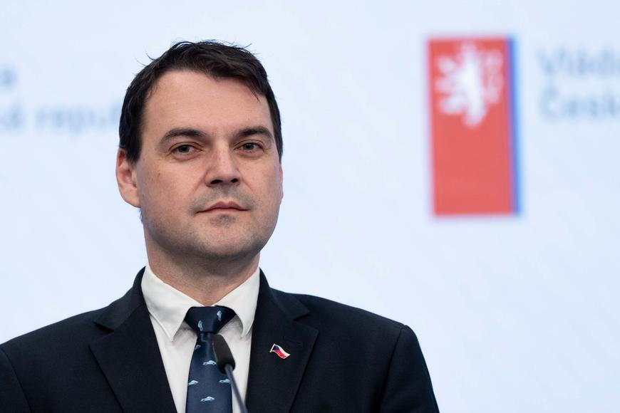 „Ústavní soud by neměl existovat.“ Macinka, Turek i Klaus tepou překvapivý verdikt