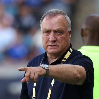 Dick Advocaat, trenér fotbalistů Curacaa