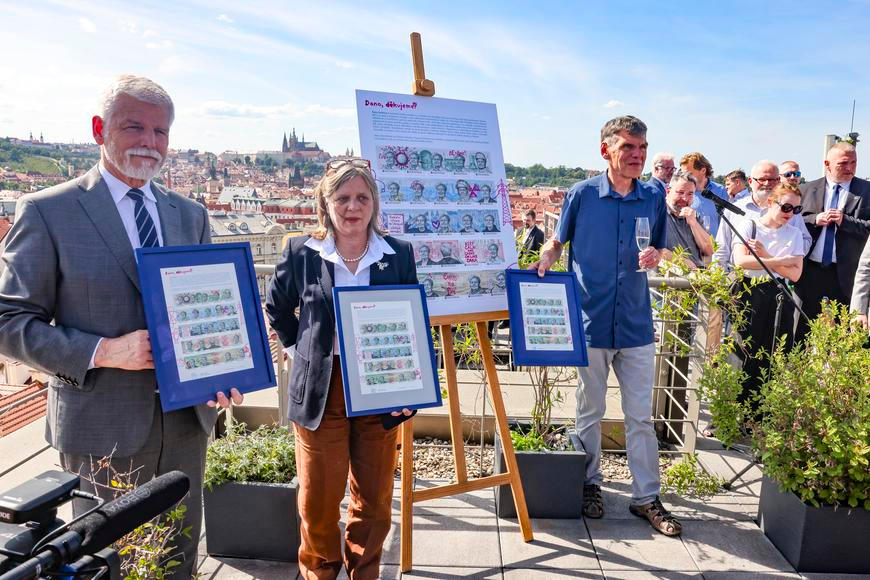 Drábovou zvěčnili na známkách. Pokřtil je preziden