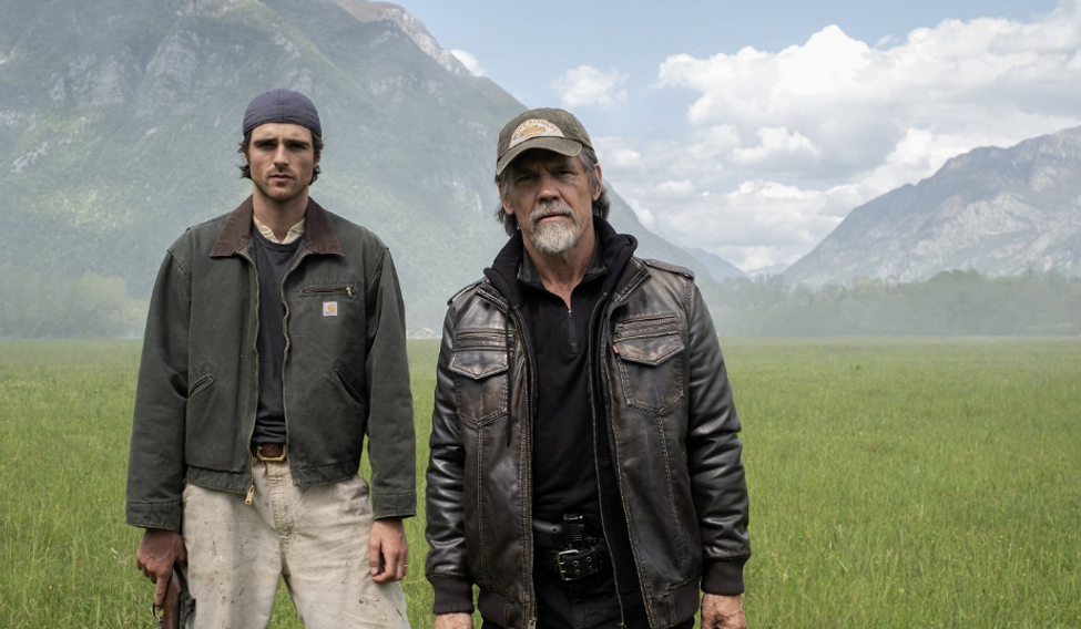 Jacob Elordi a Josh Brolin v postapokalyptickém snímku Ridleyho Scotta Vzhlížet ke hvězdám (2026).