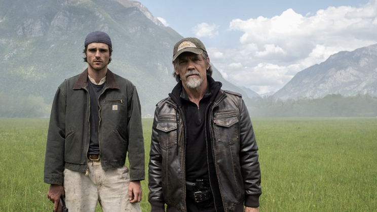 Jacob Elordi a Josh Brolin v postapokalyptickém snímku Ridleyho Scotta Vzhlížet ke hvězdám (2026).