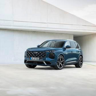 Podporuje ho ale hybridní systém, a tak velké Audi zvládne rozjezdy a popojíždění na elektřinu.