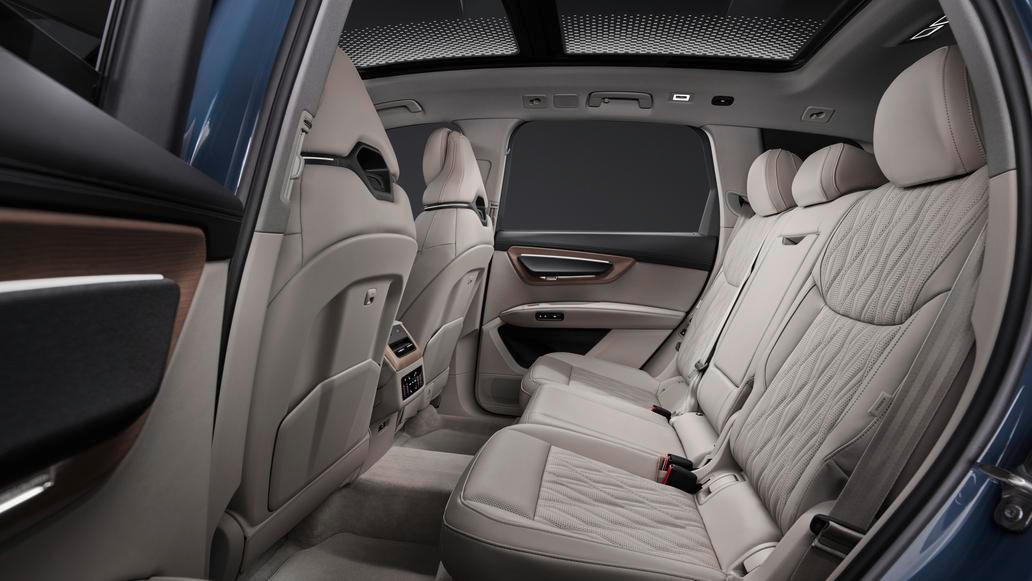 Audi Q7 slibuje komfortní svezení.