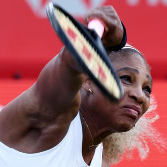 Serena Williamsová ve čtyřhře na turnaji v Queen's Clubu