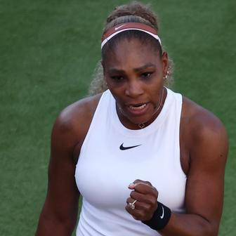 Serena Williamsová ve čtyřhře na turnaji v Queen's Clubu