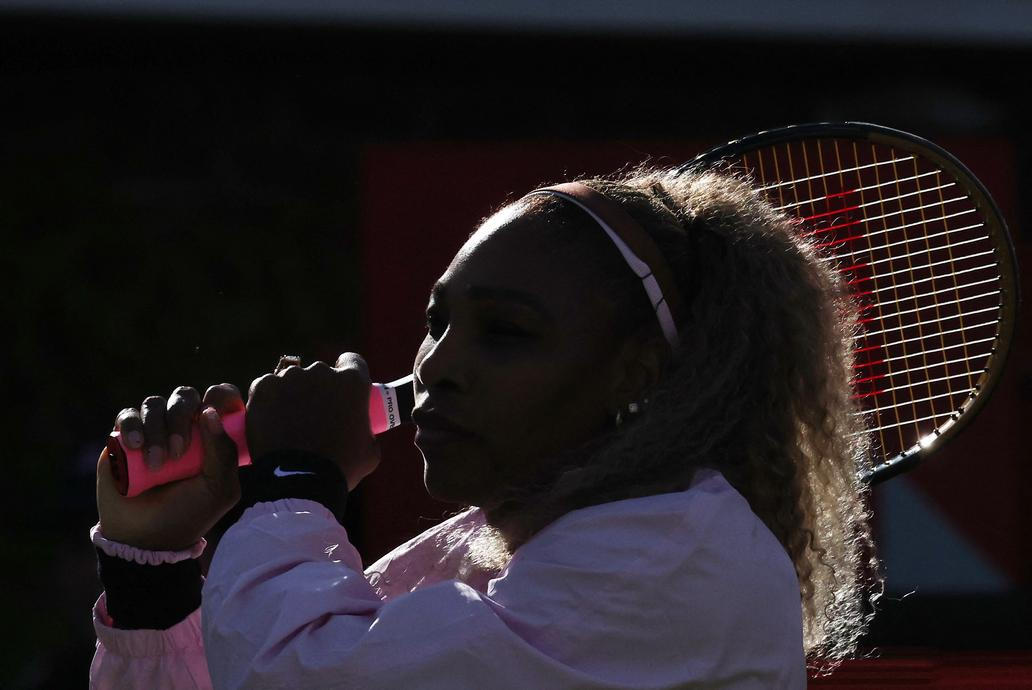 Serena Williamsová ve čtyřhře na turnaji v Queen's Clubu