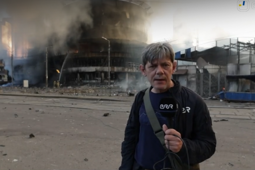 „Odjedu jen s pračkou.“ Válečný reportér o osudech lidí na frontě v Donbase