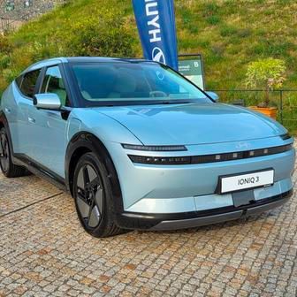 Poprvé v Česku se ukázal Hyundai Ioniq 3, malý elektromobil, jehož prodeje odstartují v září.