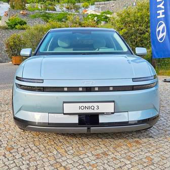 Vnější design odkazuje na další modely Hyundai, v přední části třeba na nedávno omlazený Ioniq 6.